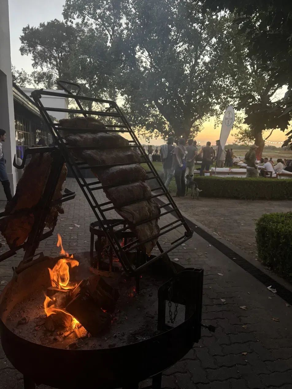 Catering de asado a la estaca y brasas