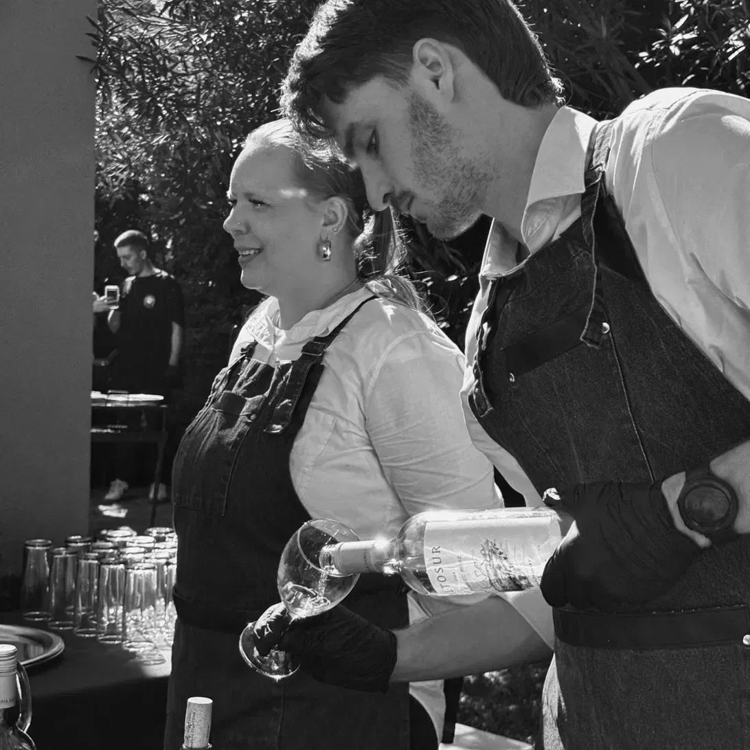 Equipo de Pizzado preparando comida en evento